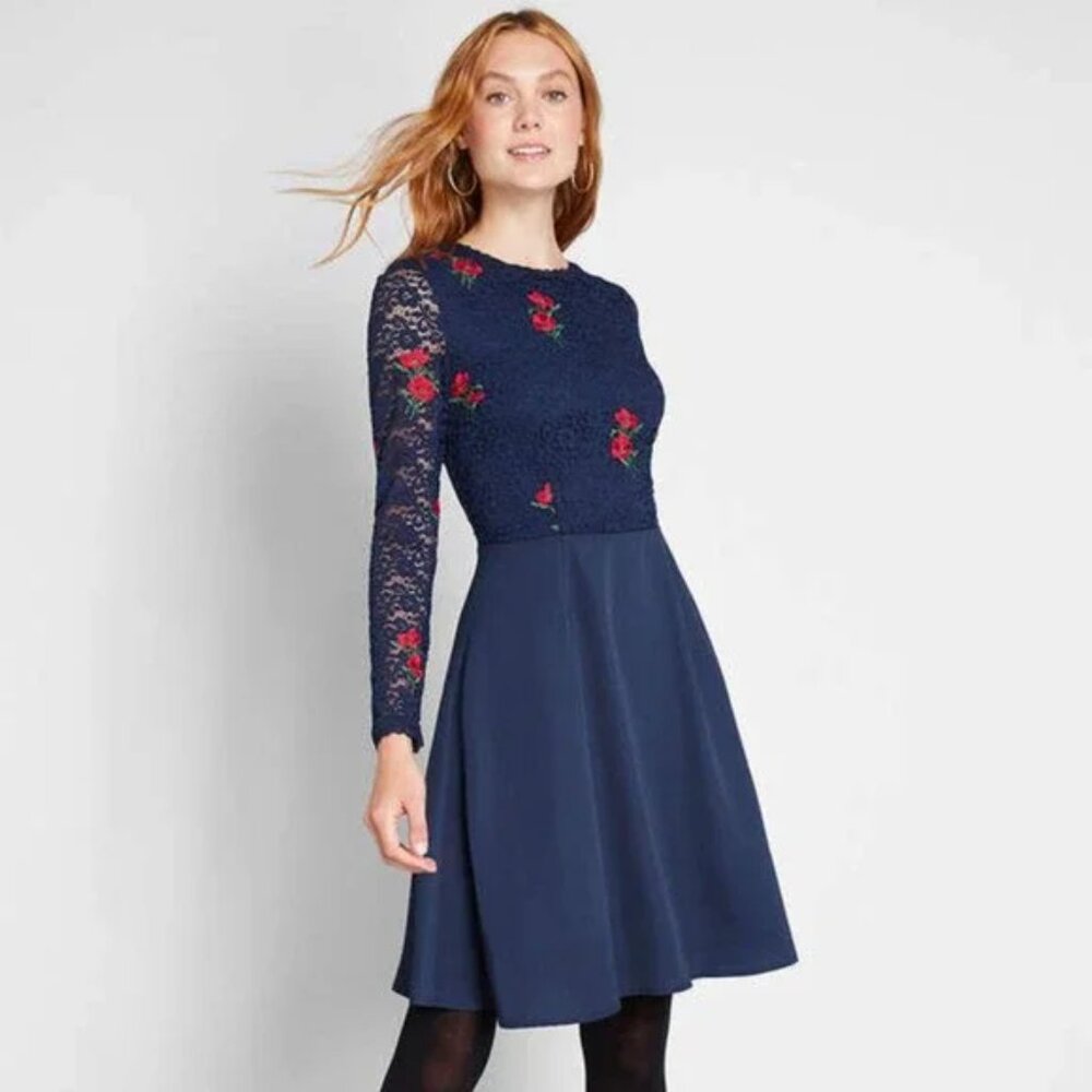 ModCloth Ready to Bloom Embroidered Rose Lace Dress Navy 10